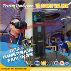 Simulador de seguimiento principal del paseo del espacio del videojuego VR con la plataforma interactiva