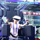 Situación emocionada encima de paseos de la simulación de la realidad virtual de VR Flight Simulator