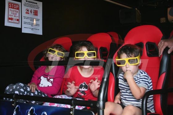 Tiroteo del arma del parque de atracciones de 6 de las cerdas 7D del simulador del cine 70 películas del PCS 5D